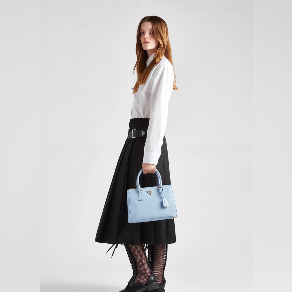 Prada Saffiano Lux Medium Galleria Zip Tote - Picture 15 of 16